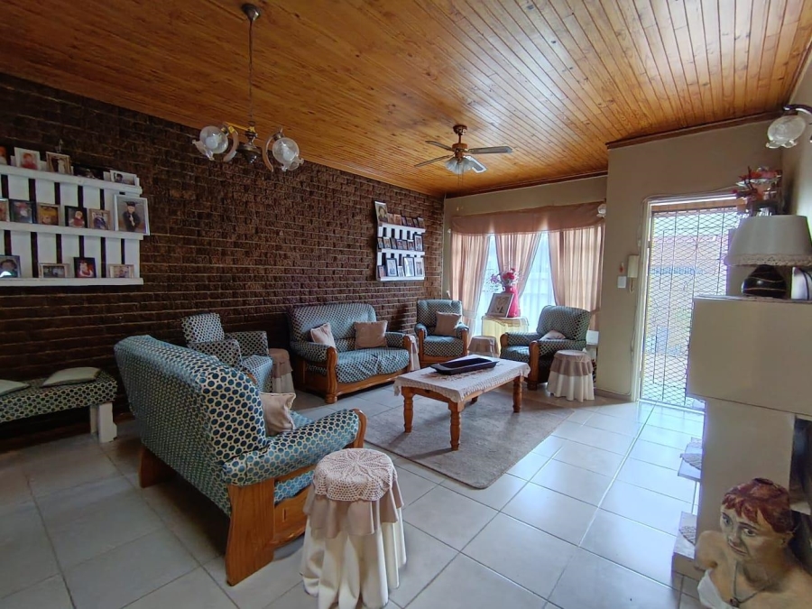 3 Bedroom Property for Sale in Pellissier Free State